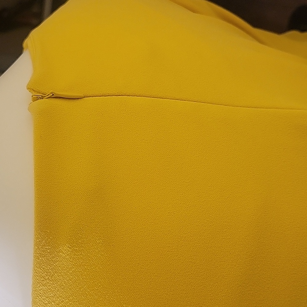 GLAMOUR YELLOW DRESS - Picture 4 of 4